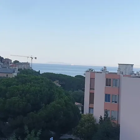 Charmant Studio Vue Mer / Parking / Plage A 200M Bastia  Room photo