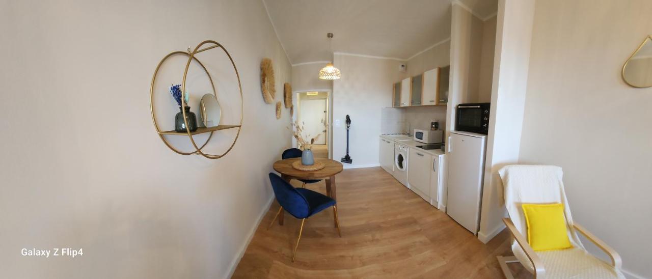 Vue / Parking / A 200m Apartment
